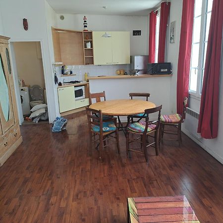 Appartement Vue Panoramique Sur Le Vieux Saintes Extérieur photo